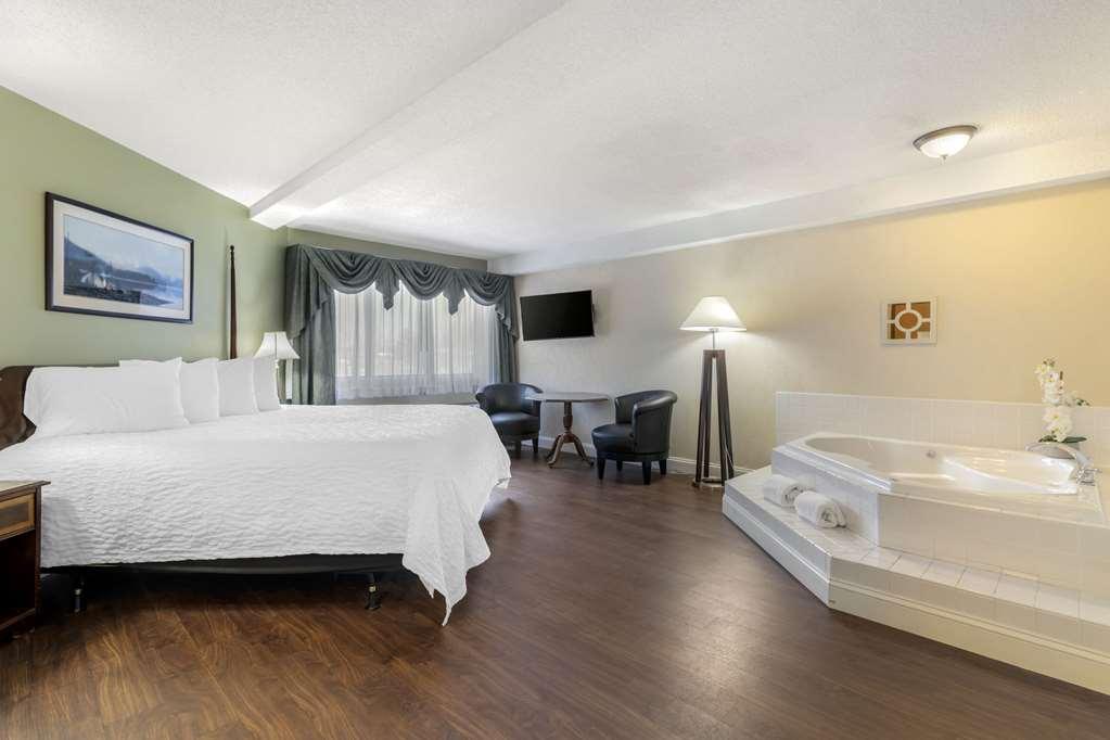 Black Bear Inn Orono Quarto foto